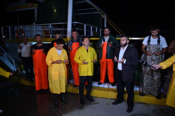 Başkan Yazıcı, balıkçılık sezonunu fenomenlerle açtı!
